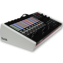 Načíst obrázek do prohlížeče Galerie, Original Stand For Akai Apc40 Mk2 White Stands